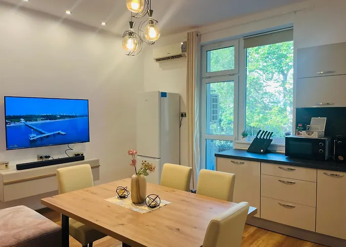 Detelina Bee Happy In * Burgas